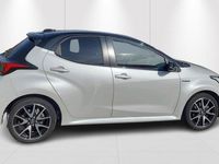 tweedehands Toyota Yaris Hybrid 1.5 Hybrid Style Bi-tone "Wit met Zwart dak" Autom