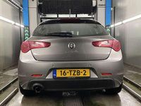 Occasion Alfa Romeo Giulietta Distinctive 170 PK (125 kW) 2012 Grijs Hatchback