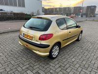 tweedehands Peugeot 206 1.1 Pop' Art APK TOT 24-01-2024! Inruilkoopje!