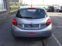 tweedehands Peugeot 208 1.2 PureTech Active GPS parkeersensoren