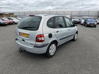 tweedehands Renault Scénic 1.6-16V Expression Sport