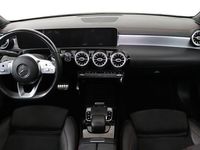 tweedehands Mercedes CLA200 Business Solution AMG (SFEERVERLICHTING PANORAMAD
