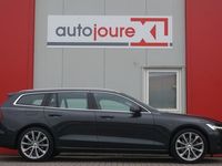 tweedehands Volvo V60 2.0 T4 Momentum Pro | Leder | Camera | 19' Inch |