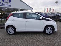 Occasion Toyota Aygo X-play 74 PK (54 kW) 2021 Wit Hatchback