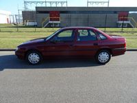 Occasion Opel Vectra 90 PK (66 kW) 1994 Rood Sedan