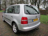 tweedehands VW Touran 1.6-16V FSI Trendline Airco Cruisecontrol Isofix 6 Bak Stuurbekrachtiging Lm Velgen Trekhaak ***150202 KM!!! N.A.P***