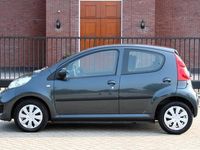 Occasion Peugeot 107 68 PK (50 kW) 2009 Grijs Hatchback