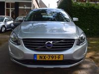 tweedehands Volvo XC60 2.0 D4 FWD R-Design Leer