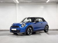 Nieuw Mini Cooper Cabriolet Favoured 163 PK (119 kW) 2025 Icy sunshine blue (c6l) (licht blauw) Cabriolet