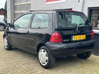 tweedehands Renault Twingo 1.2-16V Epicéa APK t/m 11-4-2025 Panoramadak