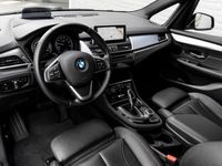 tweedehands BMW 218 2-serie-active-tourer i / Sport Line / Trekhaak / Head-Up / Achteruitrijcamera