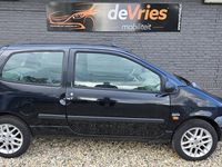 tweedehands Renault Twingo 1.2 Comfort **PANO-APK-ELEKTR.PAKKET**