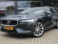 tweedehands Volvo V60 2.0 T4 Momentum Pro