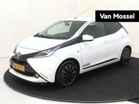 Occasion Toyota Aygo X-play 69 PK (50 kW) 2018 Wit Hatchback