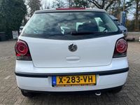 tweedehands VW Polo 1.2 Easyline *NW.APK*AIRCO*ELEKTR. RAMEN*STUURBEKR