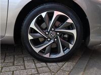 tweedehands Toyota Auris 1.8 Hybrid Dynamic | Panodak | Trekhaak