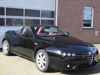 tweedehands Alfa Romeo Spider 2.2 JTS Nieuwe Apk, Rood Creme Leder Zeer Nette Auto!!!