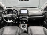 tweedehands Hyundai Kona 1.0T Premium / Luxe uitvoering / Stoel verwarming+verkoeling / Elektrisch bedienbare stoelen / Navigatie / Keyless /