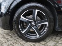 tweedehands Peugeot 208 1.2 Benzine Superzuinig ( 1 op 16 ) 5-deurs Zwart * Navigatie * Parkeersensoren * L.M. Velgen * Airco * Cruise Control * Vierseizoenenbanden * Apple Car Play *