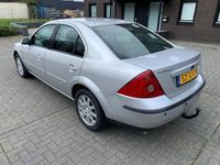 tweedehands Ford Mondeo 1.8-16V First Edition | APK TOT 12-3-2025 |