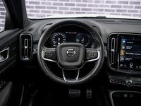 tweedehands Volvo XC40 1.5 T4 Recharge R-Design Panoramadak | Navigatie | Hraman Kardon audio | | Adaptieve cruisecontrol | Blis | LED verlichting | Stoelverwarming | 360 Parkeercamera | Parkassist voor-achter