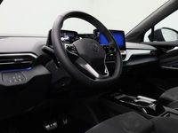 tweedehands VW ID4 Pro 77 kWh 204PK | Trekhaak | Voorstoelen met geheugen | Camera | Keyless