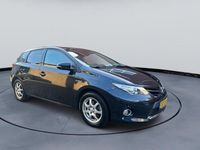 Occasion Toyota Auris Executive 99 PK (72 kW) 2013 Grijs Hatchback