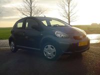 Occasion Toyota Aygo 68 PK (50 kW) 2012 Grijs Hatchback