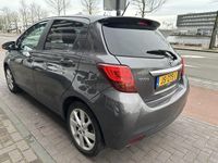 tweedehands Toyota Yaris Hybrid 1.5 Hybrid Dynamic navi airco/ecc 97.000 km