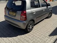 Occasion Kia Picanto 63 PK (46 kW) 2008 Grijs Hatchback
