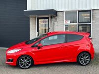 Occasion Ford Fiesta ST-Line 125 PK (91 kW) 2016 Rood Hatchback
