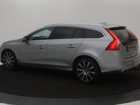 tweedehands Volvo V60 2.4 D6 Summum | Leder | Stoelverwarming | Trekhaak | Navigatie | Xenon | Memory | Keyless | Cruise control | PDC | Climate control