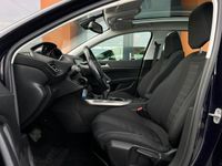 tweedehands Peugeot 308 1.2PureTech automaat|Panodak|Trekhaak|Navi|PDC