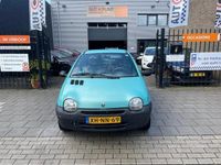 Occasion Renault Twingo 58 PK (42 kW) 2002 Grijs, metallic lak Hatchback