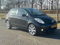 Occasion Toyota Yaris Comfort 99 PK (72 kW) 2010 Zwart Hatchback