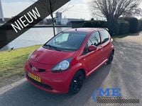 Occasion Toyota Aygo 68 PK (50 kW) 2007 Rood Hatchback