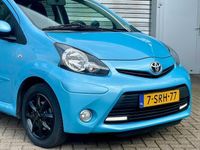 tweedehands Toyota Aygo 1.0 VVT-i Dynamic Blue Airco eerste eigenaar