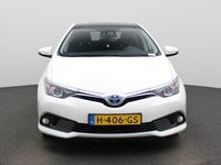 Occasion Toyota Auris Executive 136 PK (100 kW) 2016 Wit Hatchback