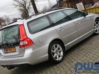 tweedehands Volvo V70 2.0 D4 Summum Leer / trekhaak / nl auto / nw apk /