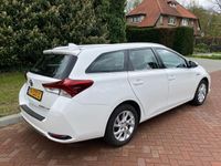 tweedehands Toyota Auris Touring Sports 1.8 Hybrid Aspiration nieuw type dealer onderhouden mooie auto