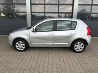 Occasion Dacia Sandero Lauréate 75 PK (55 kW) 2011 Grijs Hatchback