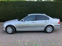 tweedehands BMW 318 3-SERIE i Special Edition LEER/NAVI/ZWARTHEMEL/PSENSOR/RIJDTGOED/