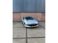 Occasion Peugeot 206 CC 136 PK (100 kW) 2002 Grijs Cabriolet