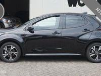 Nieuw Toyota Yaris Hybrid 114 PK (83 kW) 2025 Zwart Hatchback