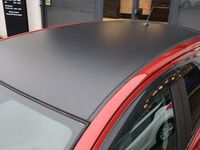 Occasion Toyota Yaris Hybrid Edition 100 PK (73 kW) 2016 Rood Hatchback