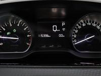 tweedehands Peugeot 2008 1.2 PureTech Signature | Automaat | Navigatie | Apple carplay | Cruise control | Isofix