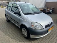 tweedehands Toyota Yaris 1.0-16V VVT-i YORIN 5-drs 06-2002 153000km 1750eu