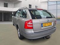 tweedehands Skoda Octavia Combi 1.6 FSI Elegance/AIRCO/PDC/TREKHAAK/CRUISE/2