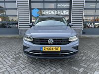 tweedehands VW Tiguan 1.5 TSI 150 pk Life 7-DSG | Trekhaak wegklapbaar | Navigatie by app | Achteruitrijcamera |