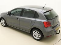 tweedehands VW Polo 1.0 First Edition | Airco | Cruise control | Trekhaak | Lichtmetalen velgen | Metaallak | Elektrische ramen